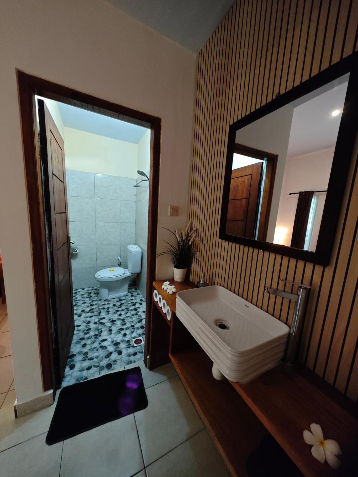 Hotel Surf Camp 79 Kuta  Habitación foto